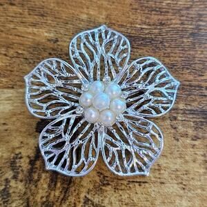 Vintage Gerrys Signed Brooch Pin Silver Tone Flower w/ Faux Pearls
